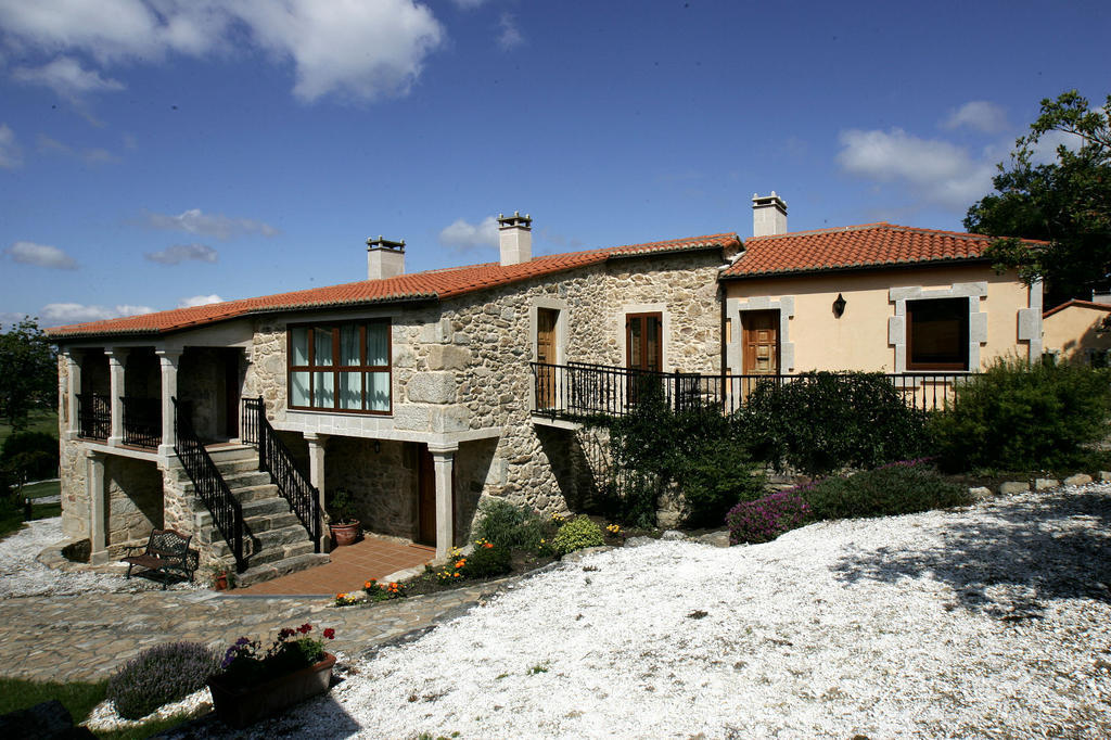 Albergue Casa Da Botica A Estrada Os Casares Exterior foto